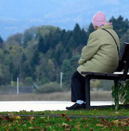 In der Beziehung einsam Eine Frau ist einsam in der Partnerschaft